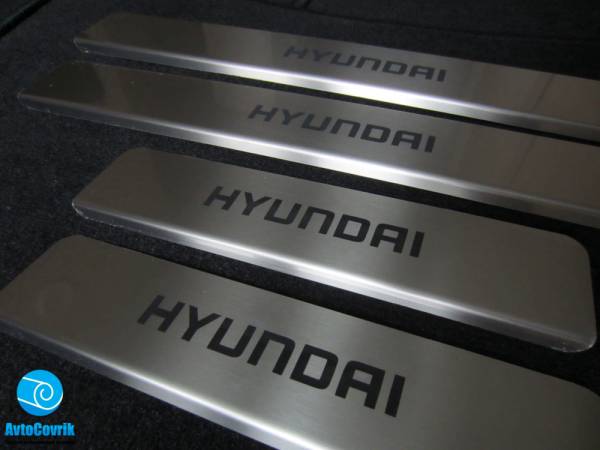 Накладки на пороги Hyundai Elantra 5 (Хендай Элантра 5) (2010-2015) надпись краска